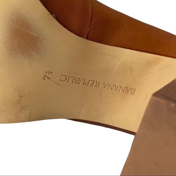 (SOLD) BANANA REPUBLIC Cognac Brown Round Almond Toe Pumps High Heels 7.5 - Picture 10 of 12